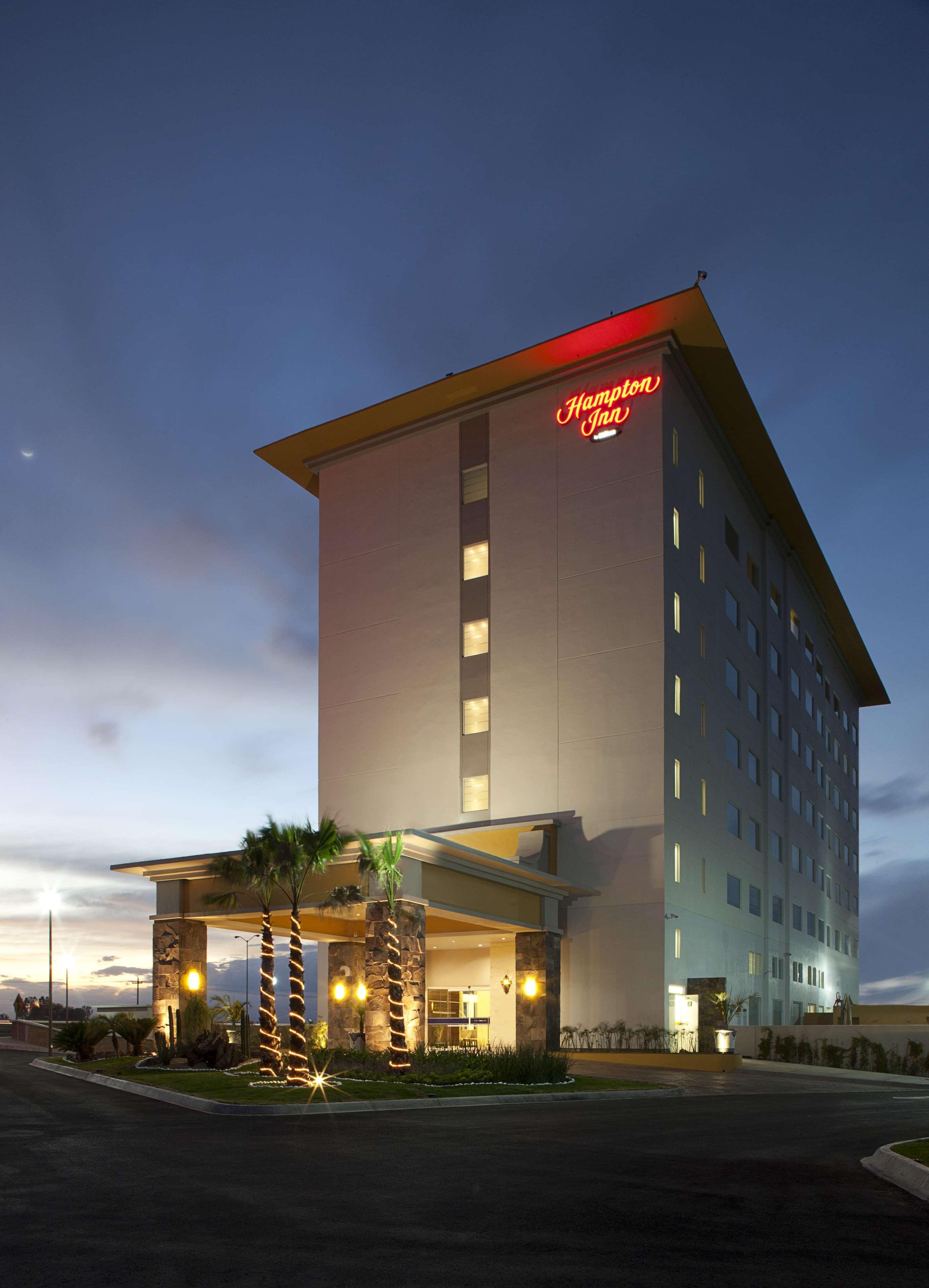 Hampton Inn By Hilton Silao-Aeropuerto, Mexico Экстерьер фото