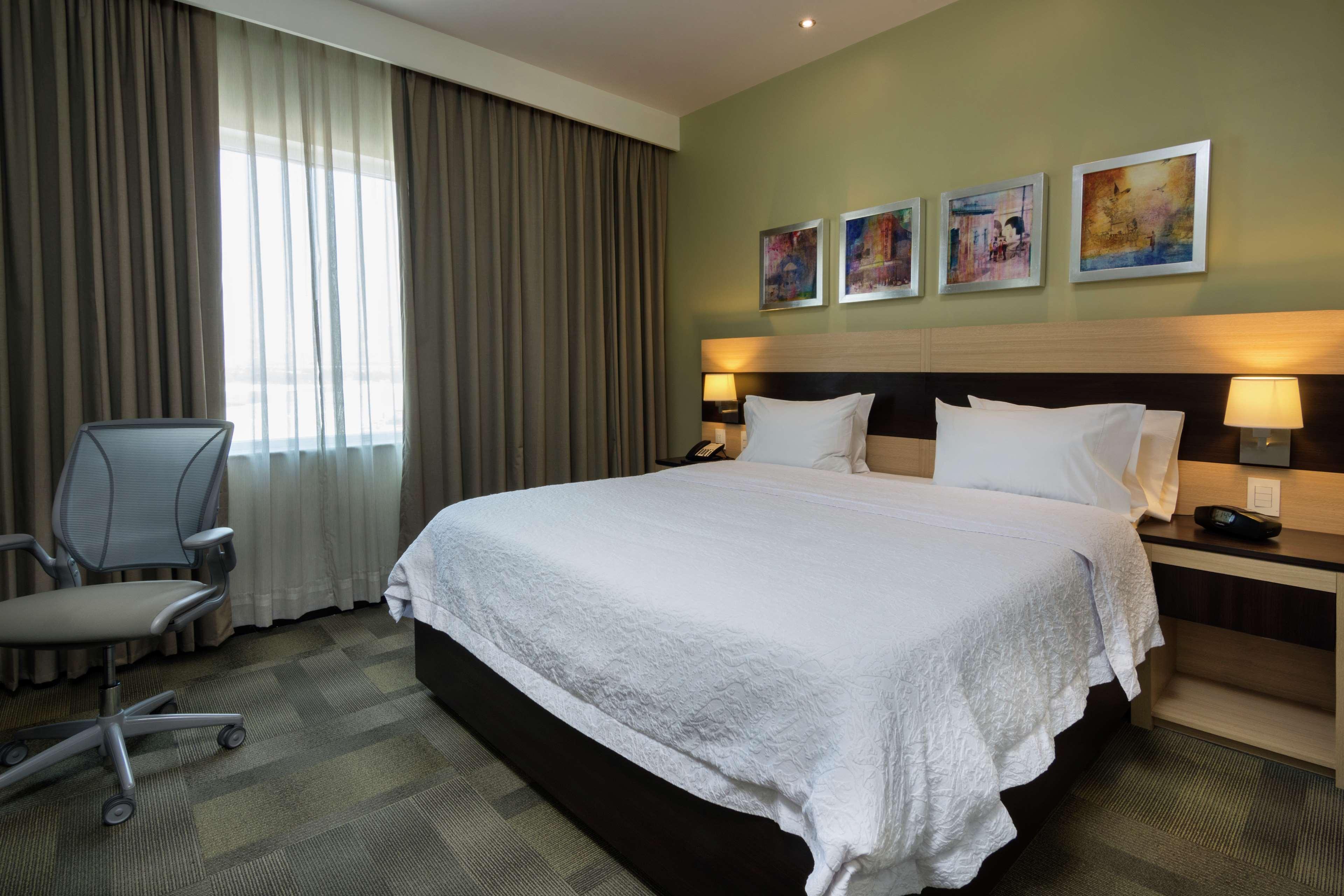 Hampton Inn By Hilton Silao-Aeropuerto, Mexico Экстерьер фото