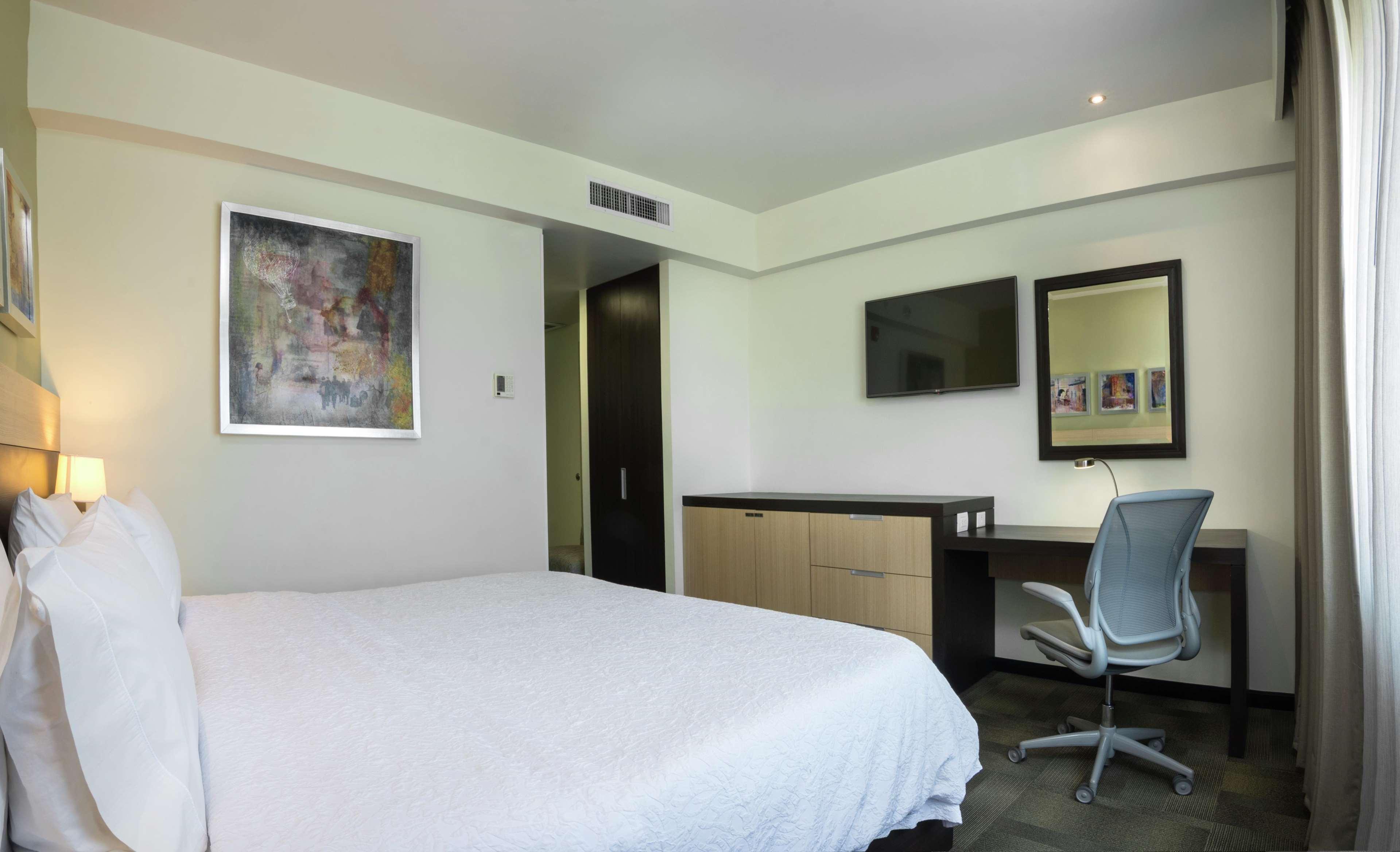 Hampton Inn By Hilton Silao-Aeropuerto, Mexico Экстерьер фото
