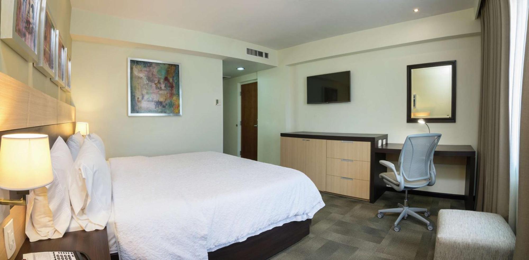 Hampton Inn By Hilton Silao-Aeropuerto, Mexico Экстерьер фото