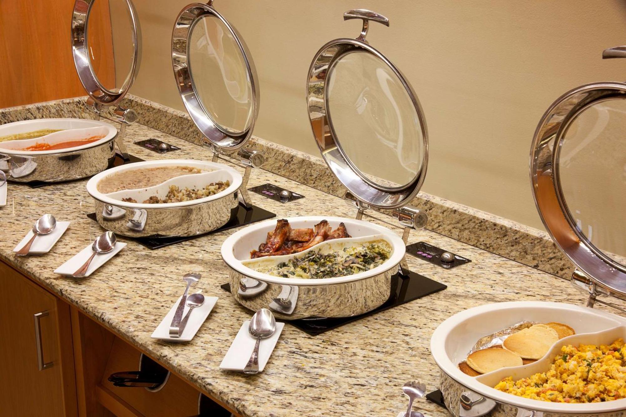 Hampton Inn By Hilton Silao-Aeropuerto, Mexico Экстерьер фото